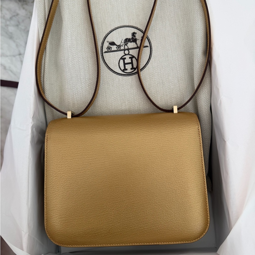Hermès Constance 18 Dore Chevre Chamkilight Permabrass Hardware - Picture 3 of 13